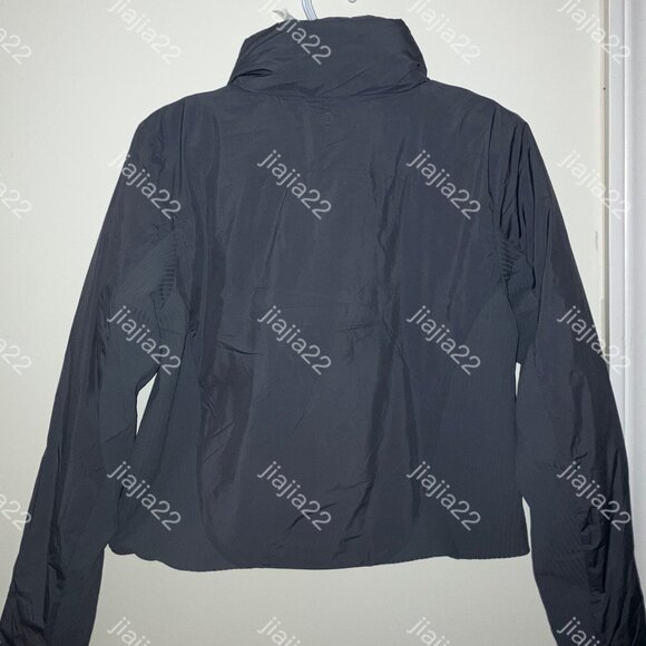 BRAND NEW Lululemon Sleek City Jacket - Picture 3 of 9